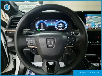 TOYOTA CROWN 2.4 4WD DUAL BOOST HYBRID