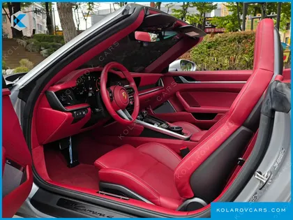 PORSCHE 911 CARRERA 4 GTS CABRIOLET