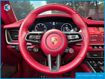 PORSCHE 911 CARRERA 4 GTS CABRIOLET
