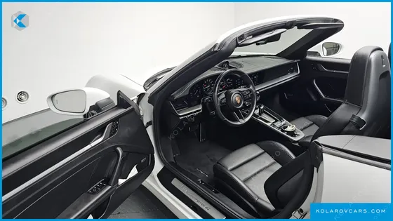 PORSCHE 911 CARRERA 4 CABRIOLET