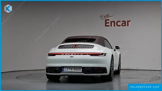 PORSCHE 911 CARRERA 4 CABRIOLET