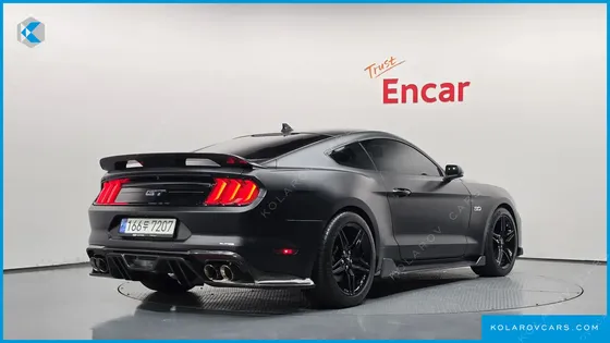 FORD MUSTANG GT COUPE