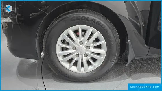 KGM - SSANGYONG KORANDO 4WD LT 11-SEATER
