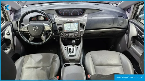 KGM - SSANGYONG KORANDO 4WD LT 11-SEATER