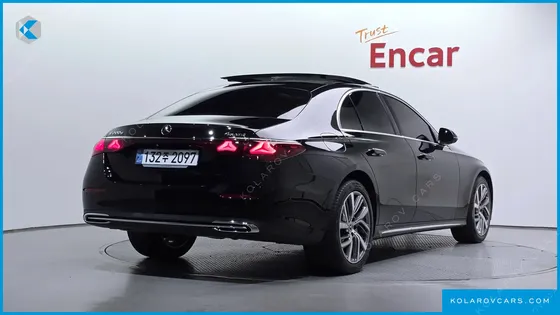MERCEDES E-CLASS E220D 4MATIC EXCLUSIVE