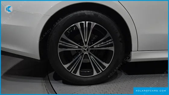 MERCEDES E-CLASS E200 AVANTGARDE