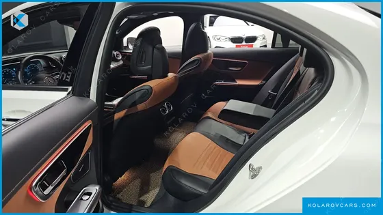 MERCEDES C-CLASS C300 4MATIC AMG LINE