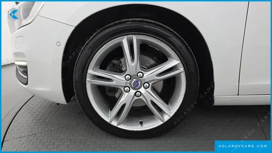VOLVO S60 D4