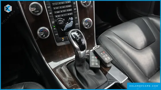VOLVO S60 D4