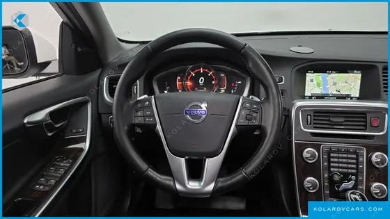 VOLVO S60 D4