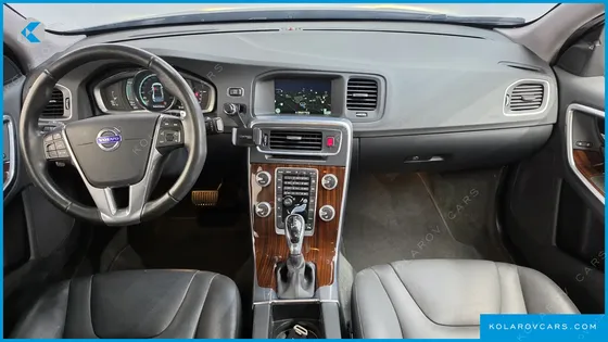 VOLVO S60 D4