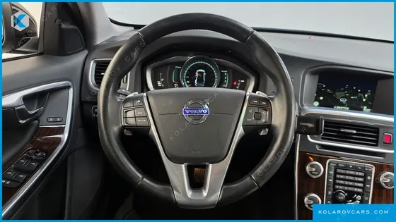 VOLVO S60 D4