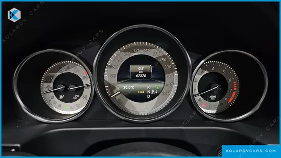 MERCEDES E-CLASS E300 AVANGARD