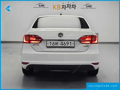 VOLKSWAGEN JETTA 1.6 TDI BLUE MOTION
