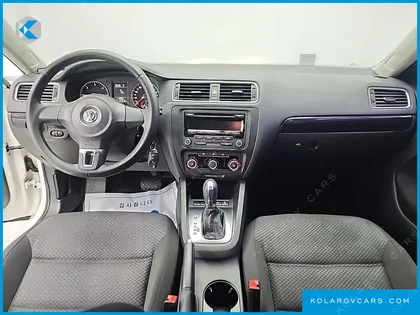 VOLKSWAGEN JETTA 1.6 TDI BLUE MOTION