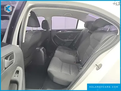 VOLKSWAGEN JETTA 1.6 TDI BLUE MOTION