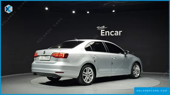 VOLKSWAGEN JETTA 2.0 TDI BLUEMOTION PREMIUM