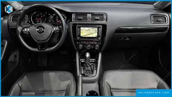 VOLKSWAGEN JETTA 2.0 TDI BLUEMOTION PREMIUM