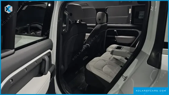 LAND ROVER DEFENDER 110 D250 X-DYNAMIC SE