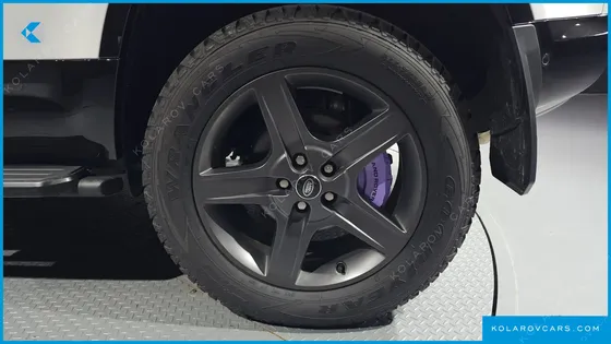 LAND ROVER DEFENDER 110 D250 X-DYNAMIC SE