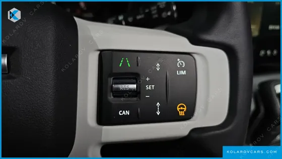 LAND ROVER DEFENDER 110 D250 X-DYNAMIC SE