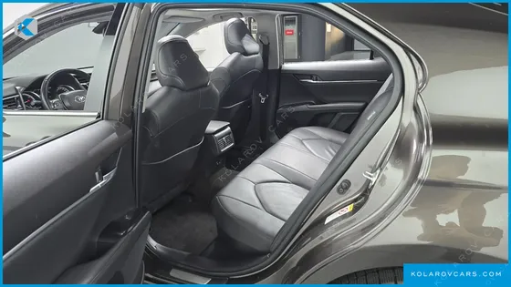 TOYOTA CAMRY 2.5 XLE HYBRID