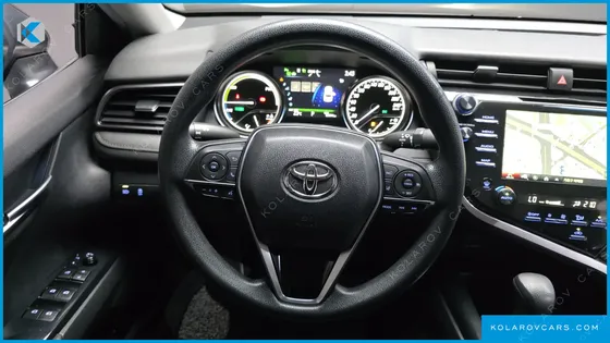 TOYOTA CAMRY 2.5 LE HYBRID