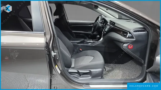 TOYOTA CAMRY 2.5 LE HYBRID