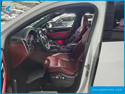 PORSCHE CAYENNE 3.0 COUPE
