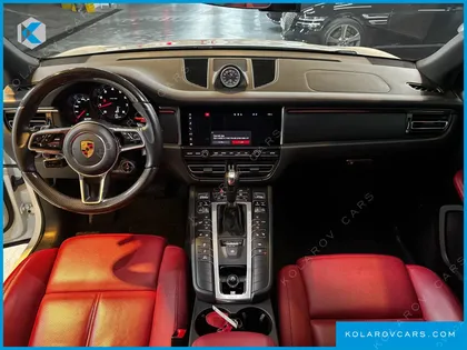 PORSCHE MACAN 2.0