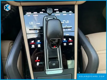 PORSCHE CAYENNE 3.0 PLATINUM EDITION