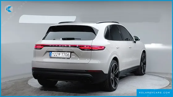 PORSCHE CAYENNE 3.0 PLATINUM EDITION