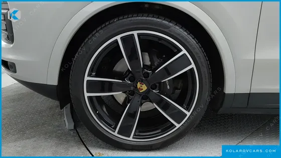 PORSCHE CAYENNE 3.0 PLATINUM EDITION