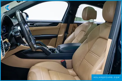 PORSCHE CAYENNE 3.0 COUPE