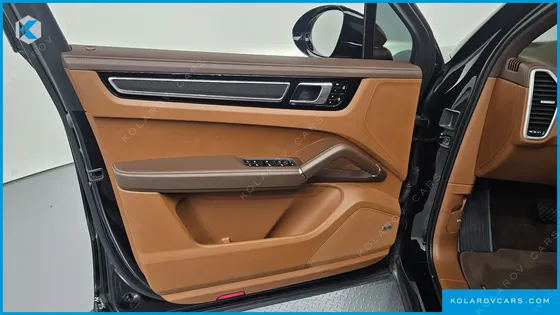 PORSCHE CAYENNE 3.0