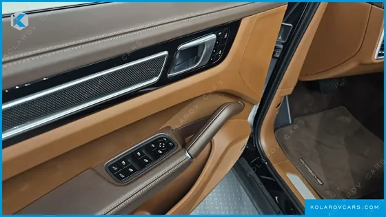 PORSCHE CAYENNE 3.0