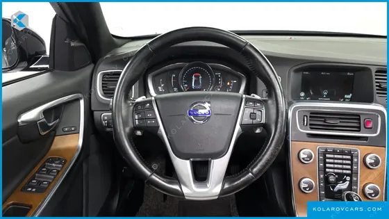 VOLVO S60 D4