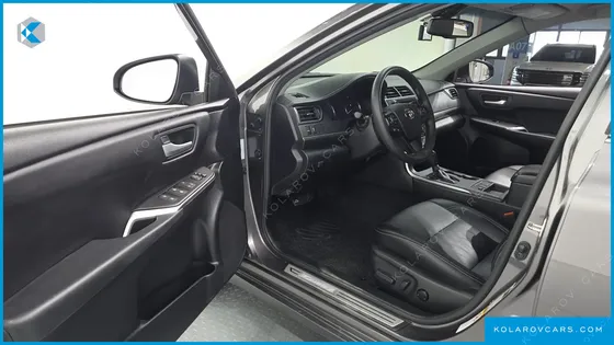 TOYOTA CAMRY HYBRID LE