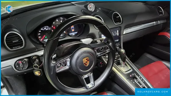 PORSCHE 718 2.0