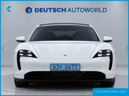 PORSCHE TAYCAN BASE