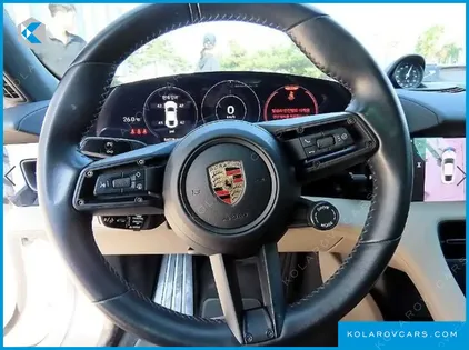 PORSCHE TAYCAN BASE