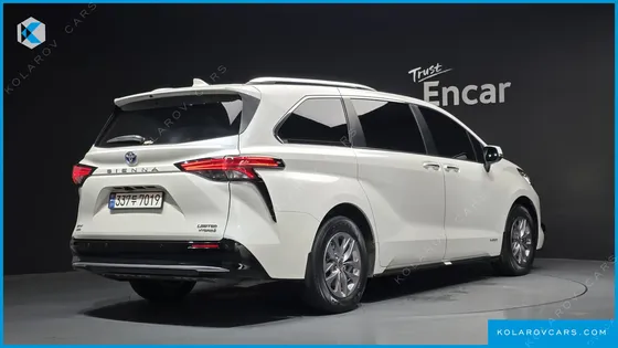 TOYOTA SIENNA 2.5 HYBRID AWD