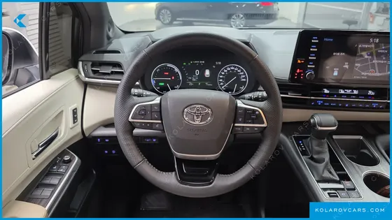 TOYOTA SIENNA 2.5 HYBRID AWD