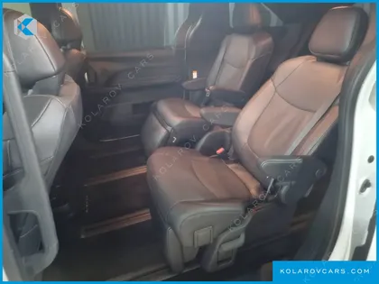 TOYOTA SIENNA 2.5 HYBRID 2WD