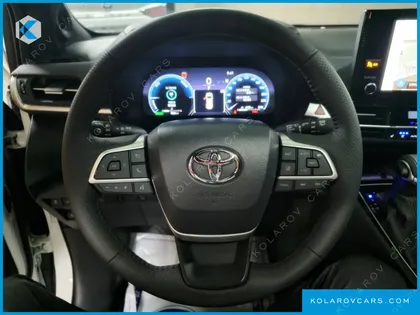 TOYOTA SIENNA 2.5 HYBRID 2WD