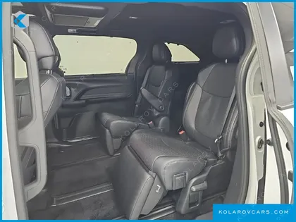 TOYOTA SIENNA 2.5 HYBRID 2WD
