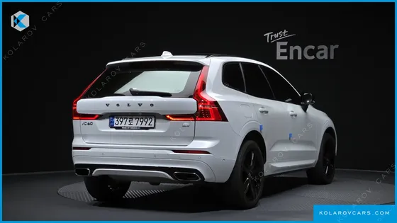 VOLVO XC60 T8 R-DESIGN
