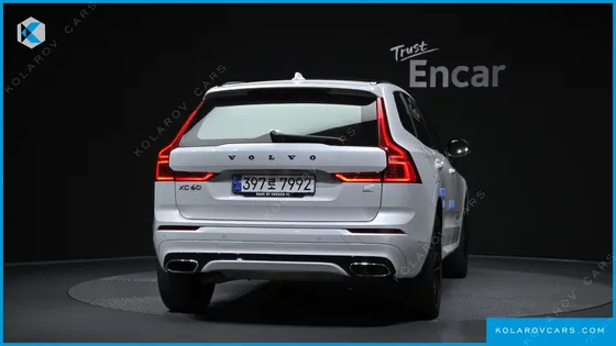VOLVO XC60 T8 R-DESIGN