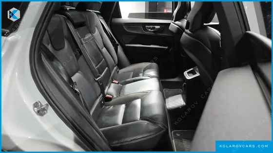 VOLVO XC60 T8 R-DESIGN