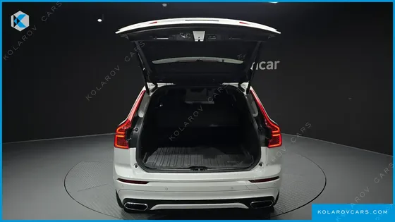 VOLVO XC60 T8 R-DESIGN